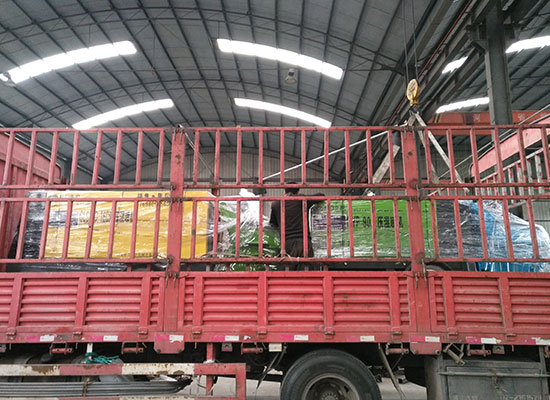 液壓濕噴機(jī)、雙噴液壓濕噴機(jī)發(fā)貨現(xiàn)場(chǎng)